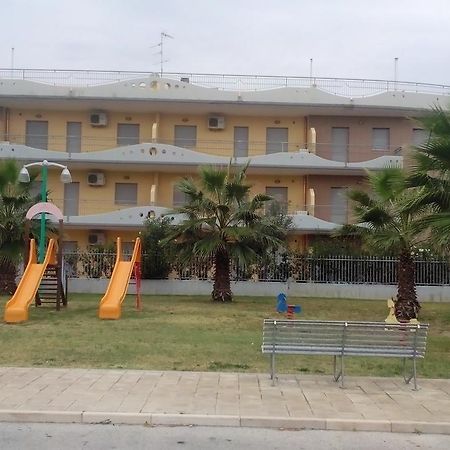 Residence Albadorata กัมโปมาริโน ภายนอก รูปภาพ