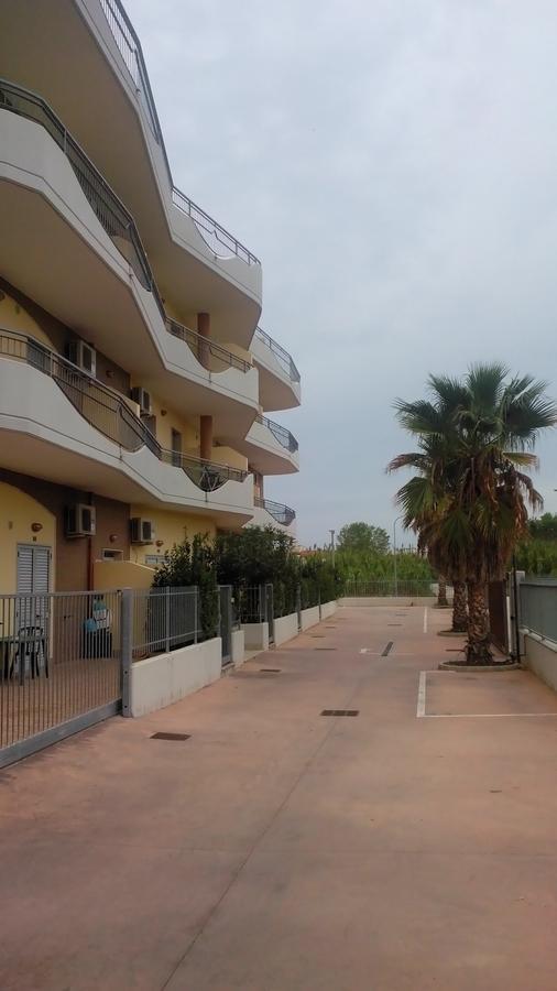 Residence Albadorata กัมโปมาริโน ภายนอก รูปภาพ